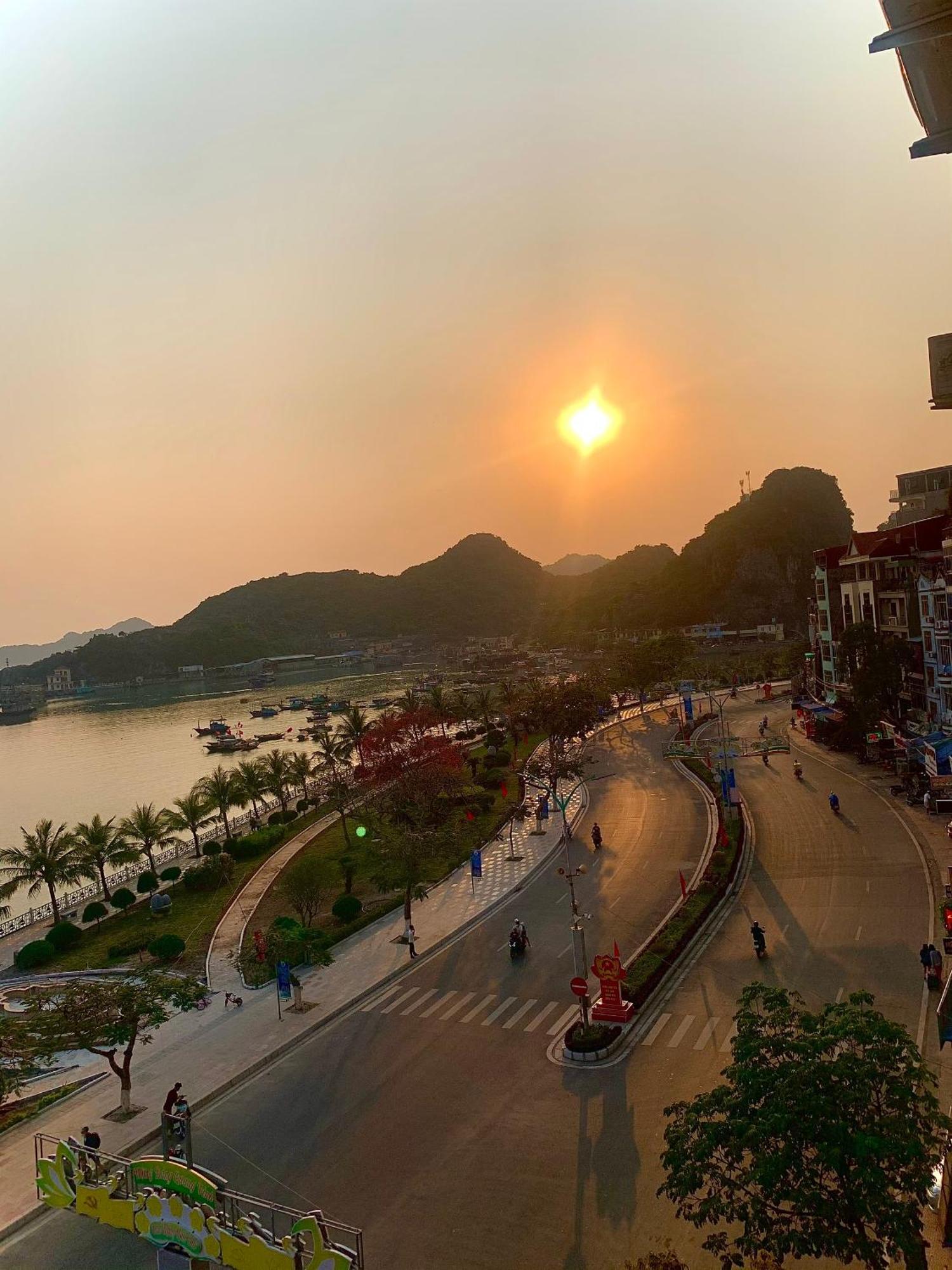 Thu Ha Sea View Hotel Dong Khe Sau Luaran gambar